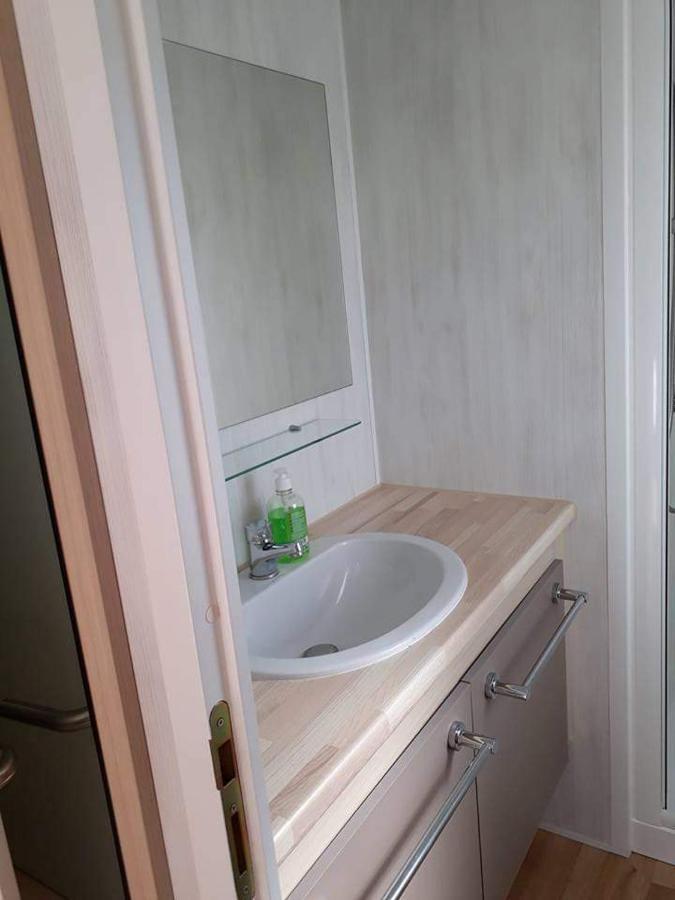 Luxueuze Stacaravan In Bredene Met Eigen Terras En Tuintje Zewnętrze zdjęcie