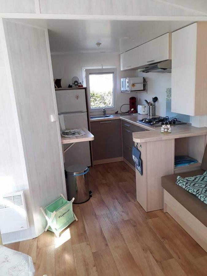 Luxueuze Stacaravan In Bredene Met Eigen Terras En Tuintje Zewnętrze zdjęcie
