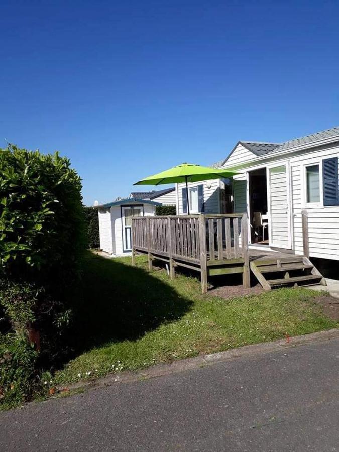 Luxueuze Stacaravan In Bredene Met Eigen Terras En Tuintje Zewnętrze zdjęcie
