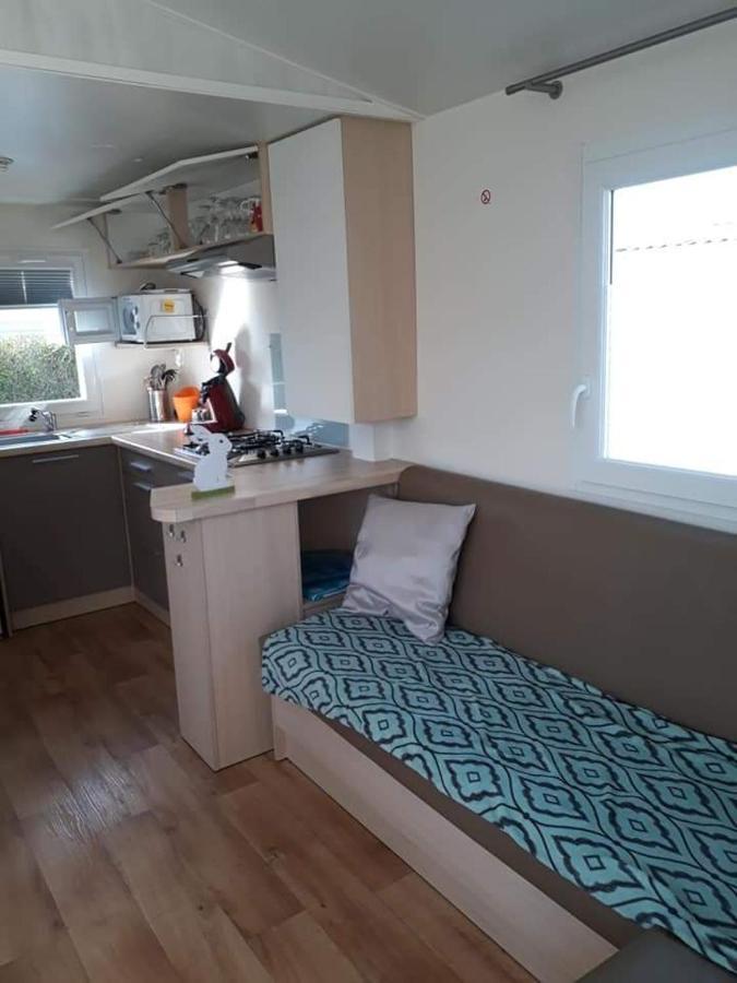 Luxueuze Stacaravan In Bredene Met Eigen Terras En Tuintje Zewnętrze zdjęcie