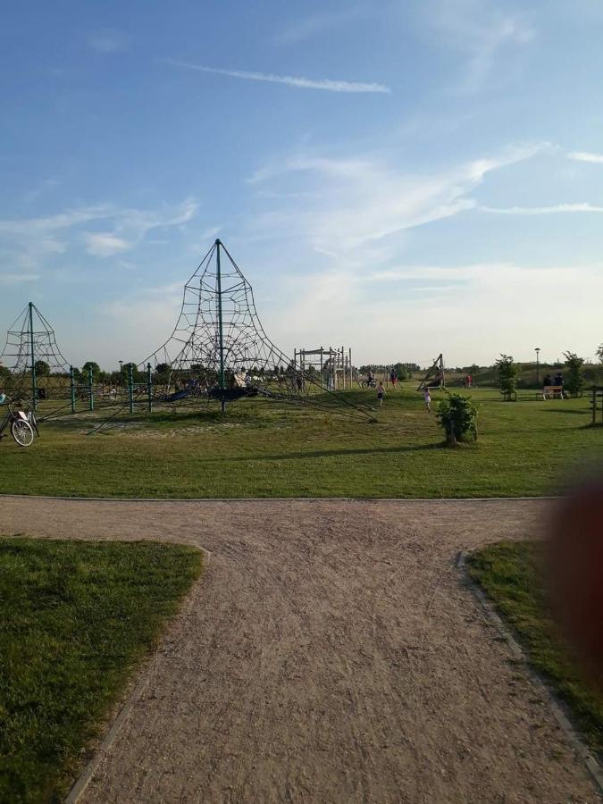 Luxueuze Stacaravan In Bredene Met Eigen Terras En Tuintje Zewnętrze zdjęcie